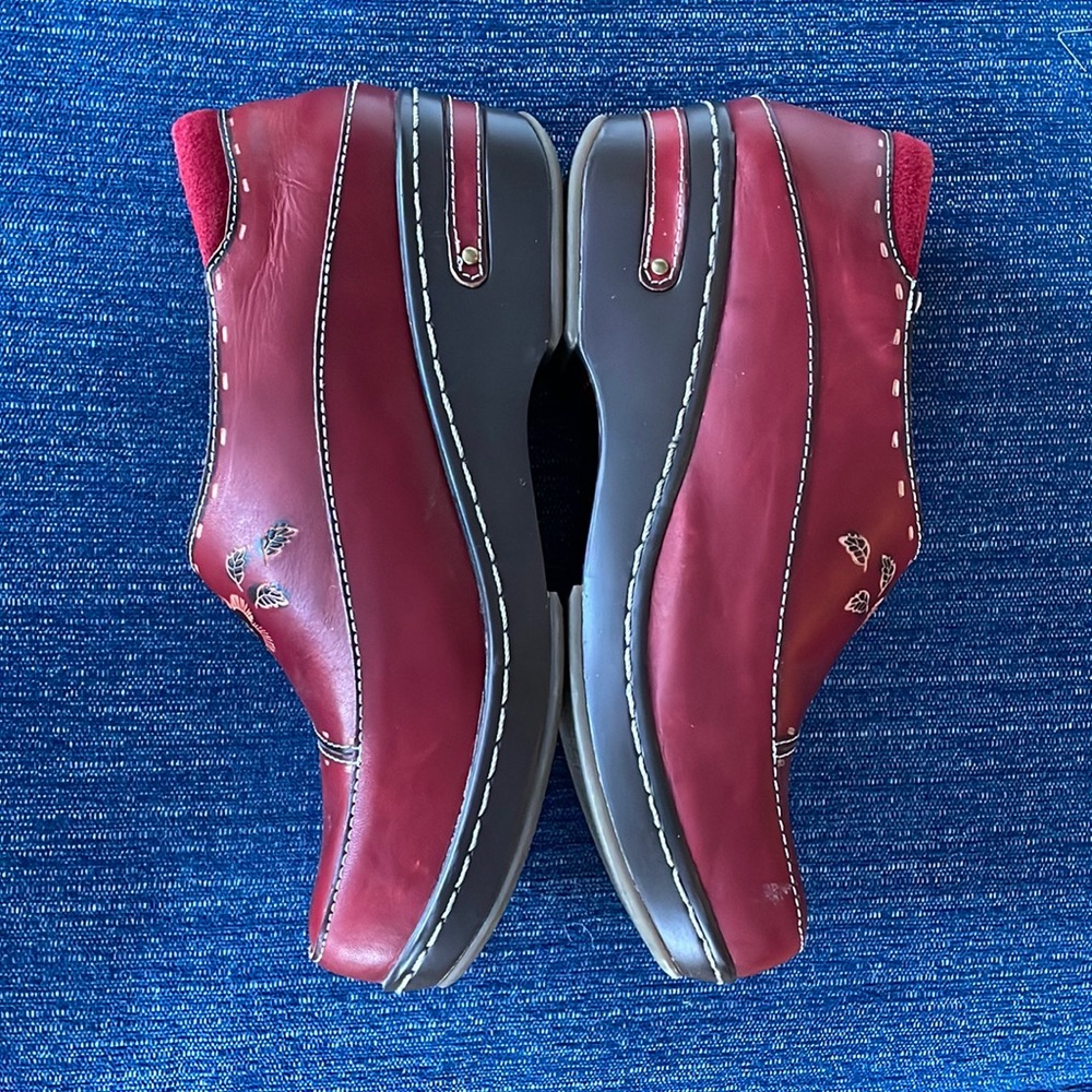 L’artiste Burbank Clog By Spring Step. - image 5